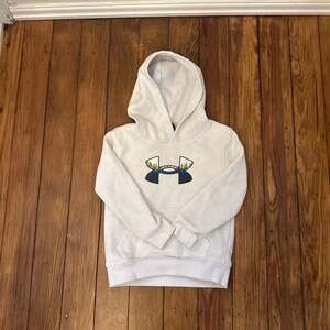 Under Armour Cold Gear Semi-fitted White Embroidered Logo Hoodie Child Size 4
